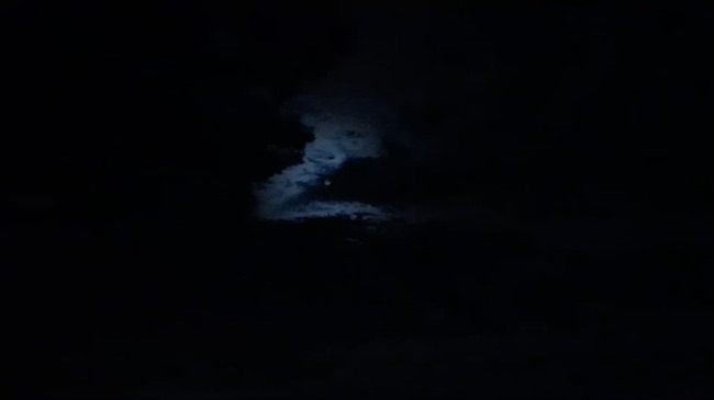 Maan achter wolken - WIlfried Van Craen